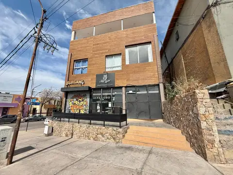 Local en Alquiler en Mendoza, $ 600.000