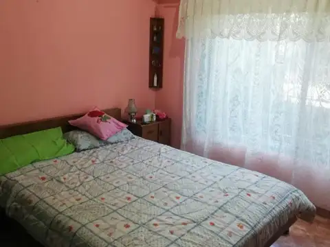 APTO CREDITO! CASA  DE 3 AMBIENTES CON HERMOSO LOTE