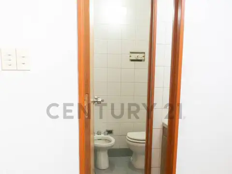 49 Entre 9 y 10 700, Piso 0