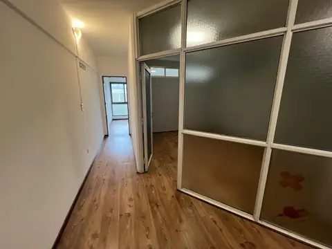 Oficina 3 ambientes con 1 baño