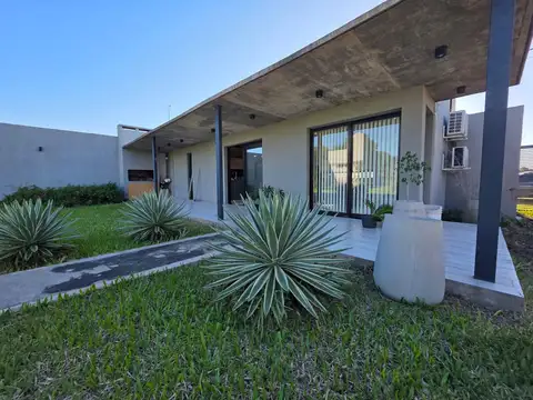 Casa en venta en Puerto Tirol en Barrio Altos Verdes