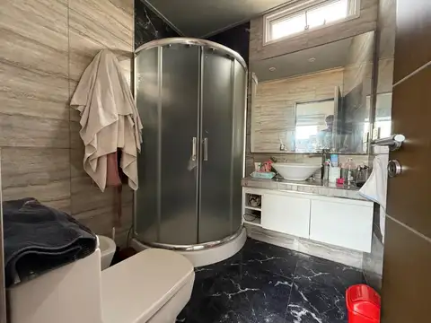 Depto Tipo Casa 4 ambientes con 3 baños