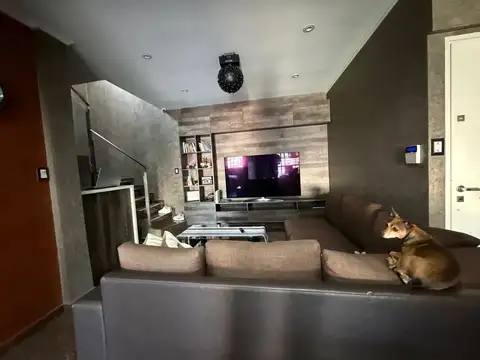 Depto Tipo Casa en Alquiler de 3 dormitorios