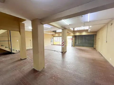 Local en Venta en Barrio Matheu, USD 255.000