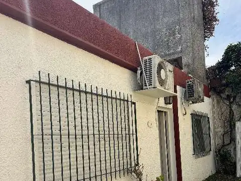 Aristóbulo Del Valle 300