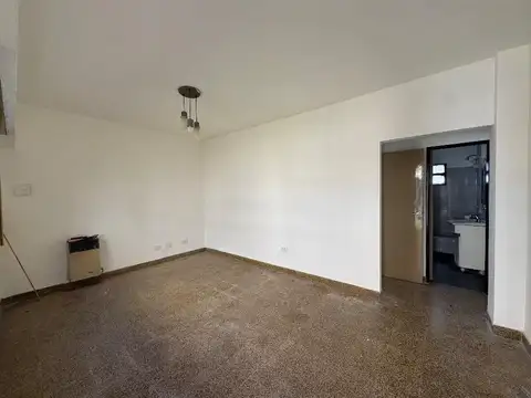 Depto Tipo Casa en Alquiler de 3 ambientes