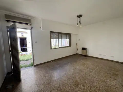 Depto Tipo Casa en Alquiler de 2 dormitorios