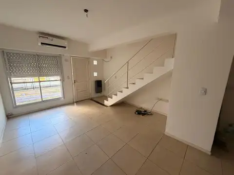 Avenida Rivadavia 20100