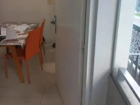 Venta Departamento 2 ambientes Centro de Banfield acepta PER