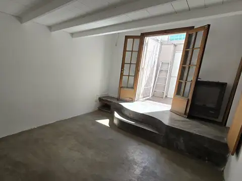 Depto Tipo Casa 4 ambientes con 1 baño