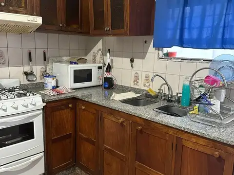 Casa 6 ambientes con 2 baños