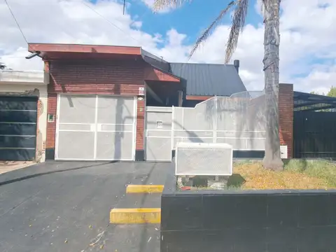 Casa Americana 3 Ambientes en Venta - Castelar Sur