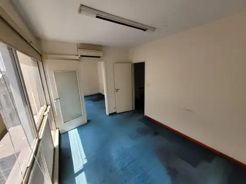 Oficina 4 ambientes con 1 baño