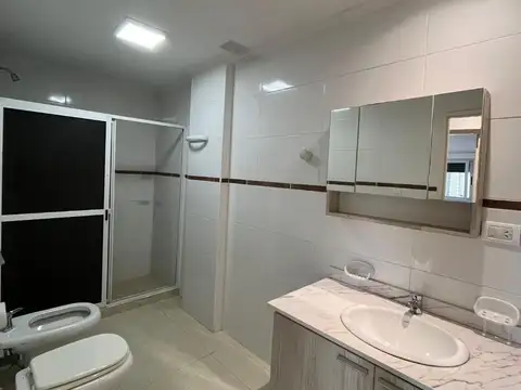 Departamento en Alquiler con 1 cocheras
