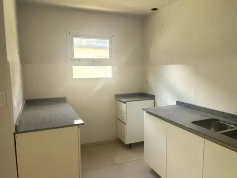 Casa en Venta en Adrogue, USD 130.000