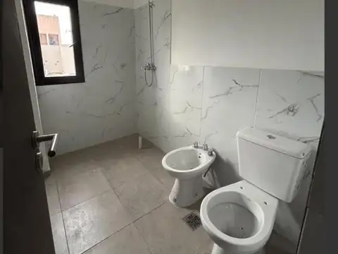 DUPLEX EN VENTA 2 DORM 2 BAÑOS EN VALLE CERCANO - LA AMISTAD