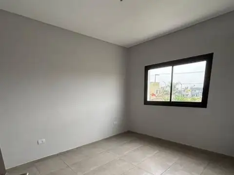 DUPLEX EN VENTA 2 DORM 2 BAÑOS EN VALLE CERCANO - LA AMISTAD