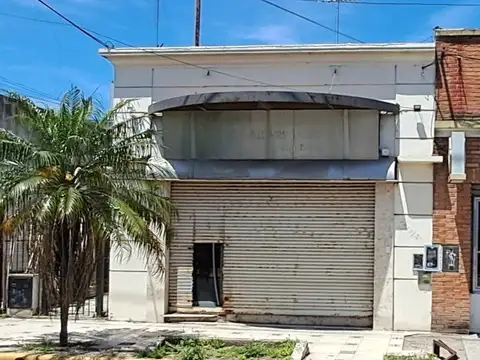 ALQUILER LOCAL COMERCIAL PILAR CENTRO. 