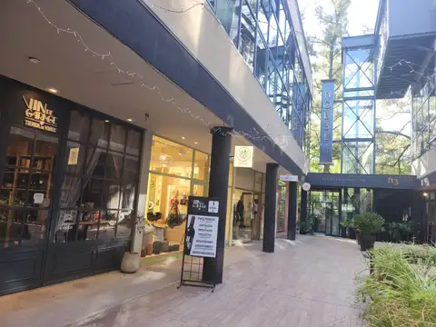 LOCAL EN VENTA - LELOIR PLAZA