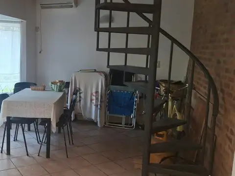 AZUL (CASA 88) al 200