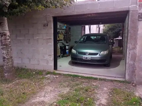 Casa 3 ambientes con 1 baño