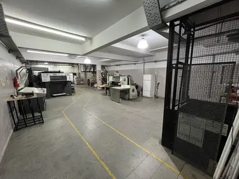 Galpon en Alquiler 8  mts Frente