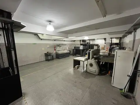 Galpon en Alquiler 36  mts Fondo