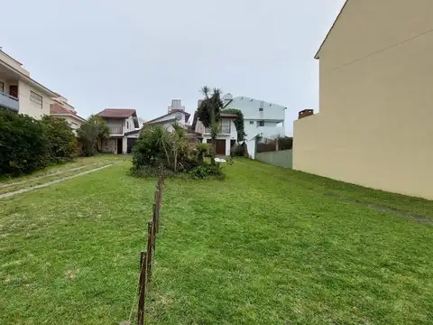 Casa 5 ambientes con 4 baños