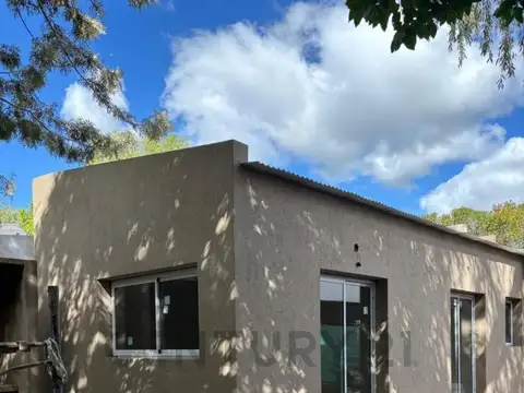 Casa 3 ambientes con 1 baño
