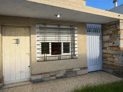 CASA EN VENTA - MERLO NORTE