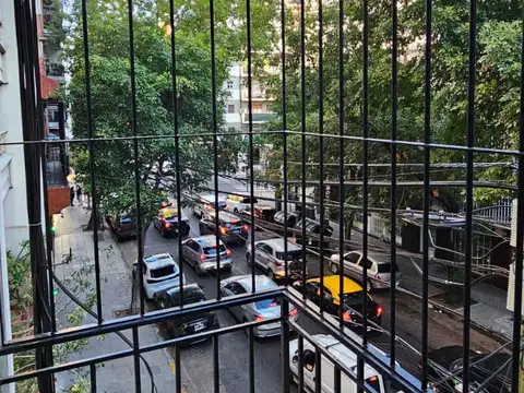 Departamento de 3 ambientes con dependencia  balcont