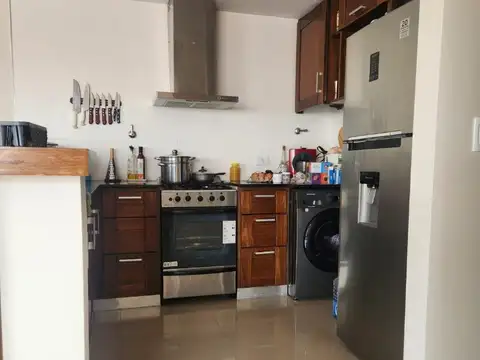 Departamento en Alquiler en La Perla Sur, USD 1.500