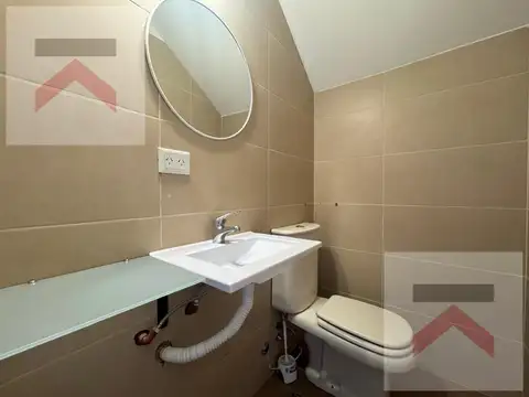 Casa 6 ambientes con 3 baños