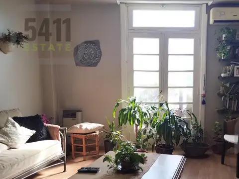 Venta PH 3 ambientes por escalera con Balcon al frente Luminoso sin Expensas en Villa Urquiza