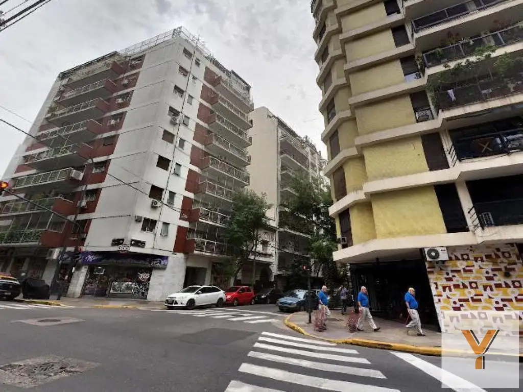 Doctor Romul Naón y Avenida Olazabal