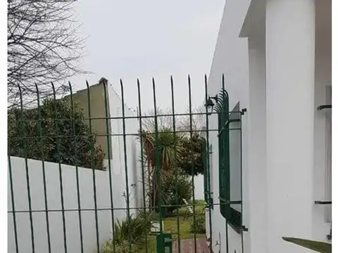 Ventura Bustos Al 2200