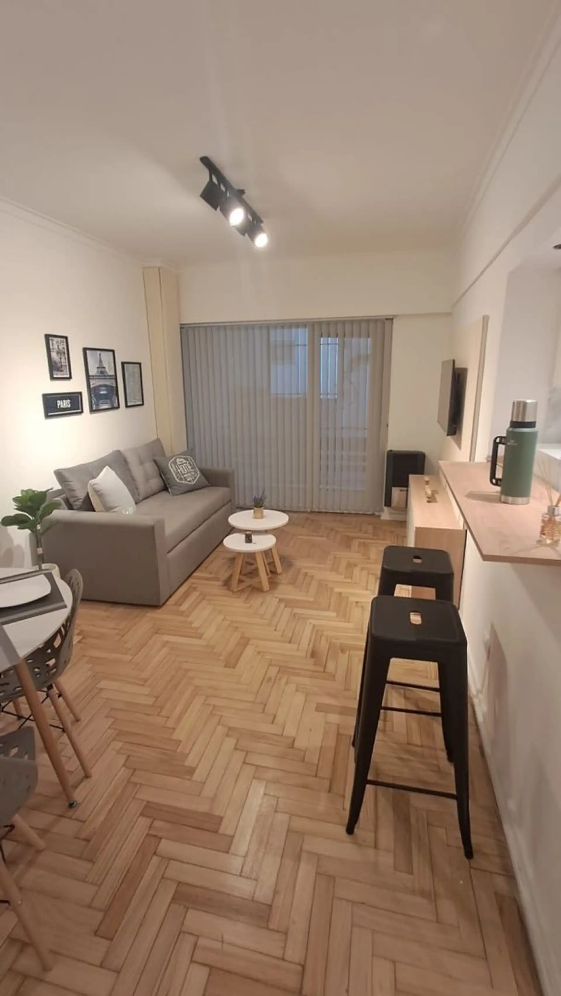 Departamento en venta 2 ambientes con patio y balcón - Centro