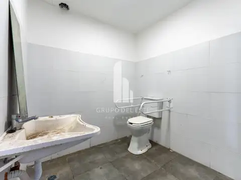 Galpon en Alquiler 30  mts Fondo