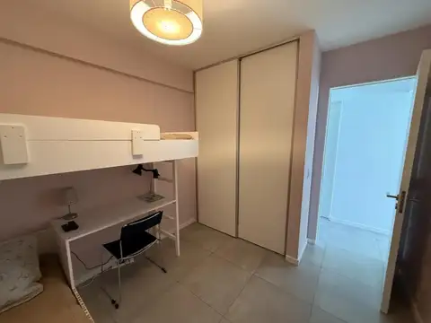 Departamento en Alquiler en Villa Rosa, USD 1.300