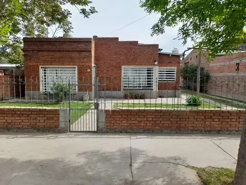 Venta de Casa    Monoambiente    Departamento 1 dormitorio, en Marcial Bravo 364, Centenario