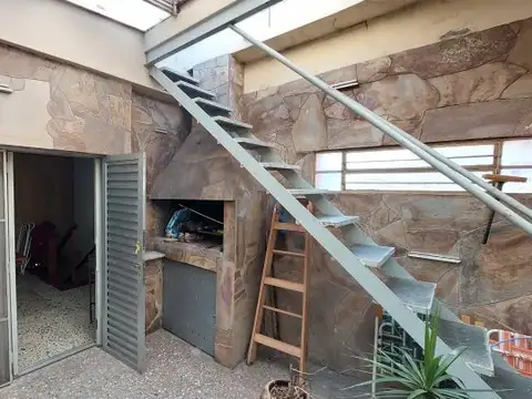 Humberto primo 1309 , Piso 1