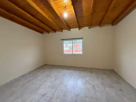 Casa 3 ambientes con 2 baños