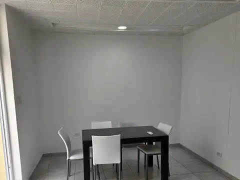 Depto Tipo Casa en Alquiler 80 años