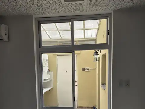 Depto Tipo Casa en Alquiler en Monserrat, $ 680.000