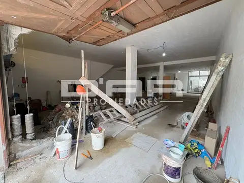 Local En Venta De 127m2 - Molina 1500  