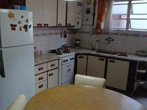 Depto Tipo Casa en Venta 50 años