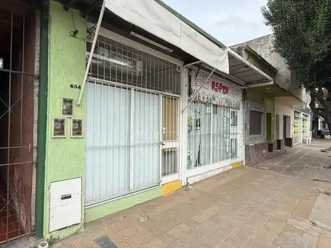 Venta Escobar CENTRO | 2 Locales + Vivienda