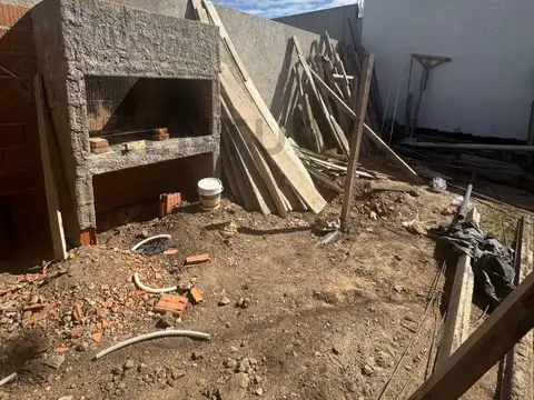 Duplex en POZO! 2 dormitorios, FINALIZA EN FEBRERO 2027, Docta Urbanizacion!