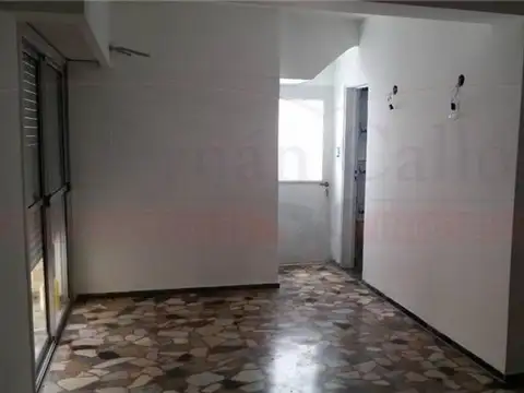 EXCELENTE PH 3 AMBIENTES CON PATIO Y TERRAZA