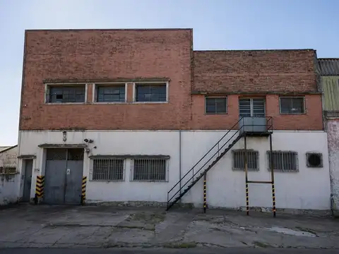 GALPÓN 1000 MTS. QUILMES OESTE 2 PLANTAS 